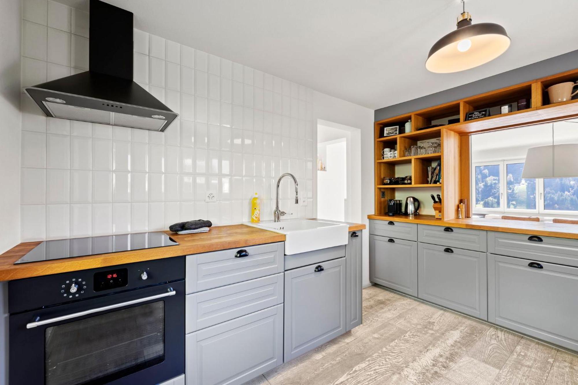 Sunny Design In With Spectacular View On Mount Titlis